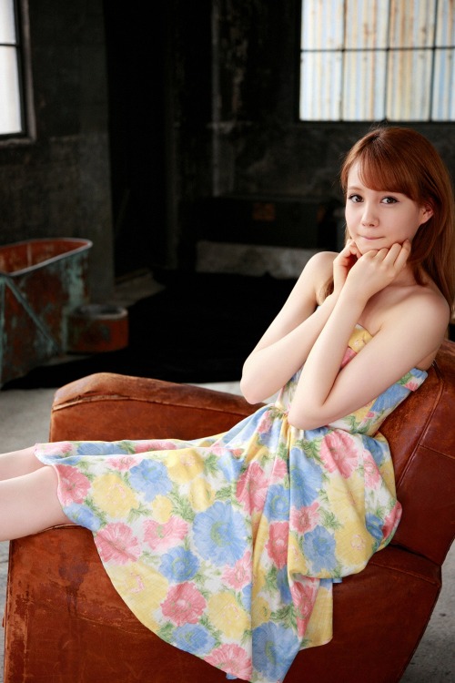 iloveliness:  [YS Web] Vol.511 Reina Triendl トリンドル玲奈 甘～ぃ果実