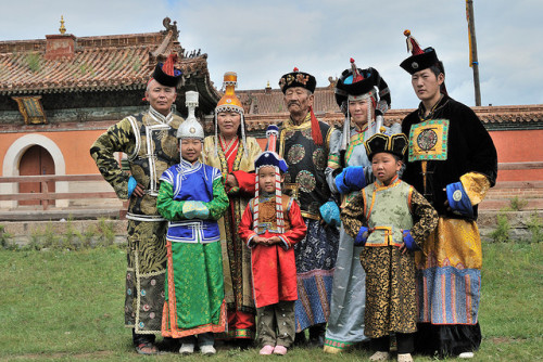 Pilgrims wearing traditional costumes at Amarbayasgalant Monastery, Mongolia (by FO Travel).