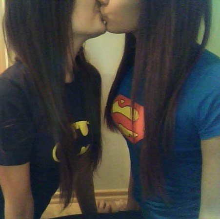 Awesomnesscomicbooksex:  True comic book love … ^_^