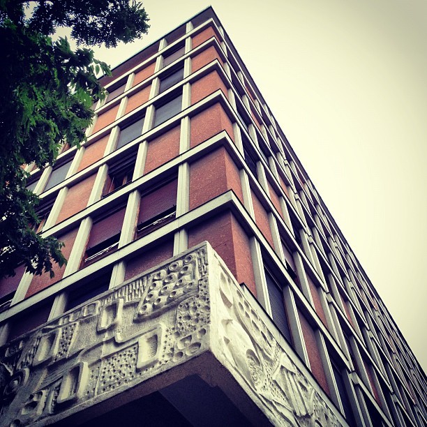 Edilizia residenziale (read more) (Scattata con Instagram presso Gucci Padova)