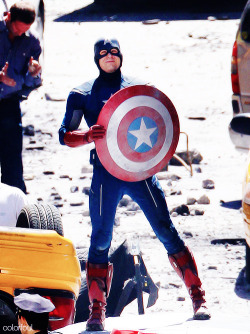 wantstobelieve:  prowodyrka: captain adorable