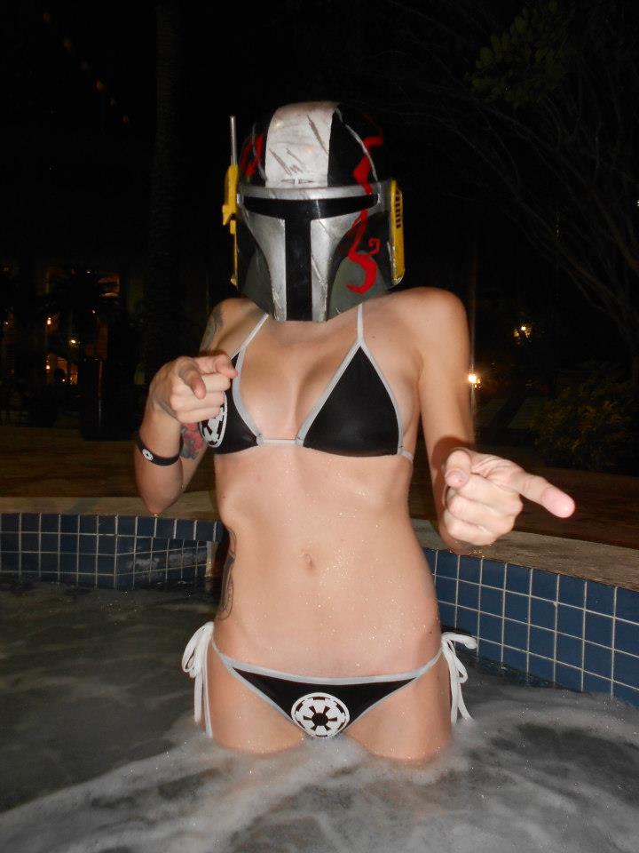 fuckyeahnerdpr0n:  http://tits-mcgeek.tumblr.com/ 