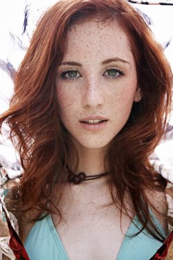 raquelojordan:  Each freckle tells a story…. 