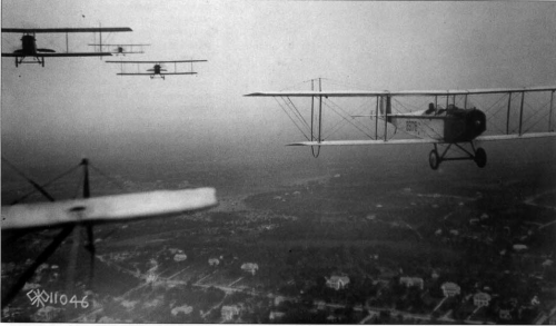 historicaldetailsandstuff:First World War American pilots in training with Curtiss JN-4 ‘Jenny’ airc