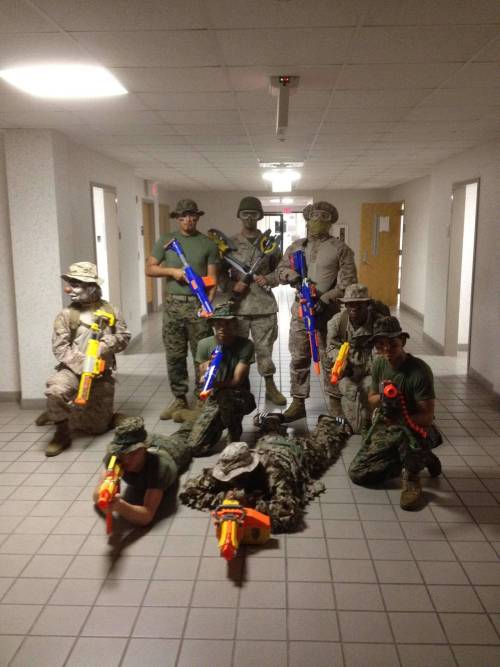 poolee-espinal:  erol-flynn:  Group of Marines killing time during hurricane season.  IS THAT A CLOWN   Haha my platoon totally did this once…. Just to do it no hurricane required . Bored marines are the most dangerous thing on the planet to be