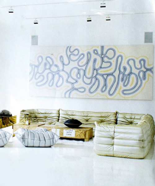 tinoschaedler:Classic ‘Togo’ Sofa by Michel Ducaroy for Ligne Roset