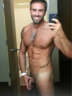 bonerriffic:  @JakeGenesis fresh out of the shower