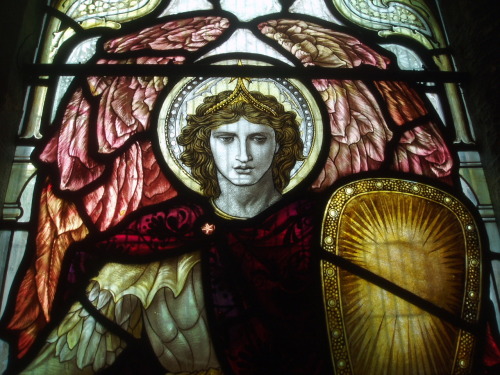 qaddiysh:Archangels Michael and Gabriel, Meriden by Aidan McRae Thomson