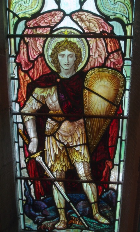 qaddiysh:Archangels Michael and Gabriel, Meriden by Aidan McRae Thomson