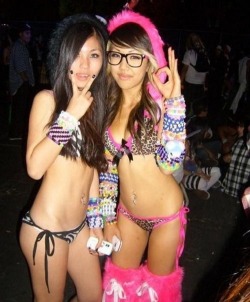 itskupo:  Halloween, music festivals/ raves.   Some of the times that girls can wear slutty clothing without being judged.  LOOK AT THAT ARM CANDY haha.  God I love these events….lol 