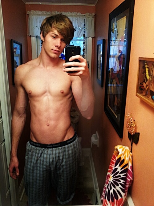 sonhosmolhados:   Today, Let’s go Followers, send your photos Boys and Guys - sonhosmolhados.t