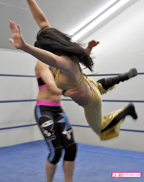 XXX Angela Fong vs Portia Perez  Slampegs.com photo