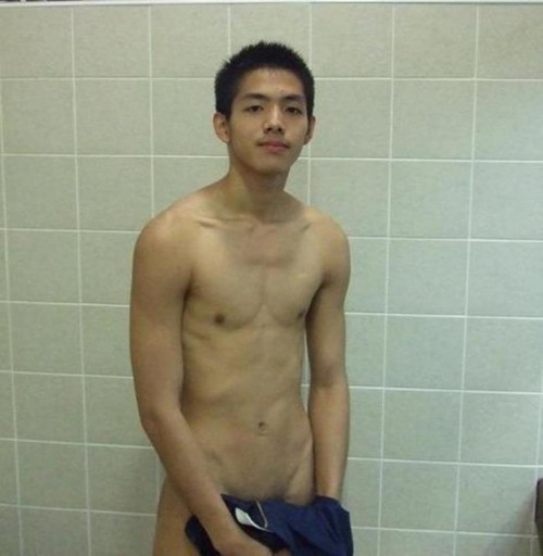 j-aime-asian-men: Oh my!! Ur such a hottie!!