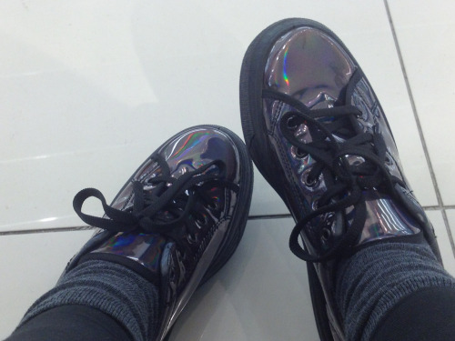 we-are-all-secretly-dead:  Click for grunge☻ 
