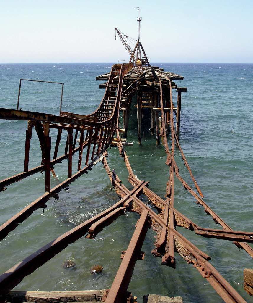 abandonedporn:  CMC Pier at Karovostassi (by Kingmoor Klickr)  Wow, that&rsquo;s