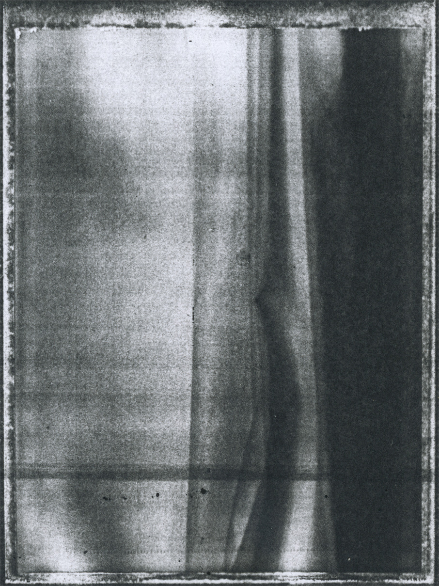 dark folds
Photocopy of the negative of an Fuji FP3000b