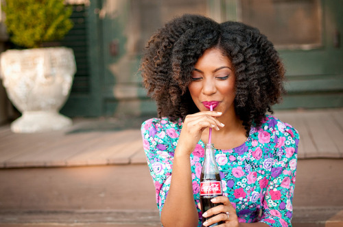 housewifeswag:  if this was a coke ad, i might consider drinking coke… what a babe. 