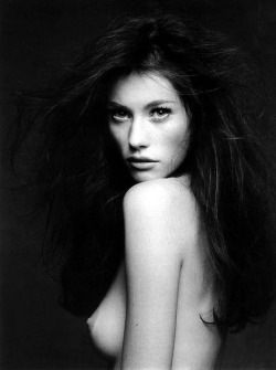 not-a-pretty-girl:  Patrick Demarchelier