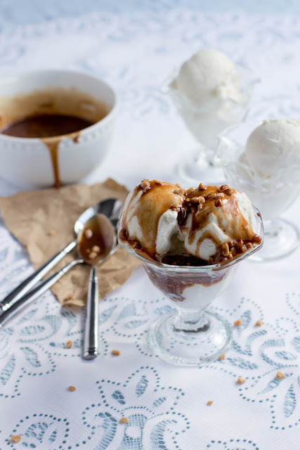 Chocolate Caramel Crunch sauce -Ice cream topping with a hint of chocolate and loads of toffee.