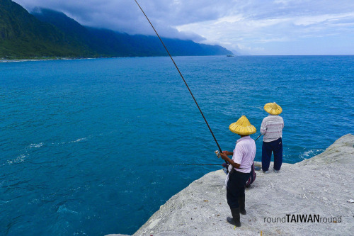 Shitiping As one of the most famous attractions in east coast, Shitiping (石梯坪) is known for its spec