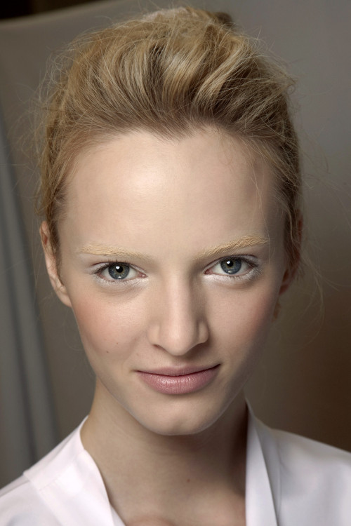 gaptoothbitch:  VANESSA BRUNO SS 2010