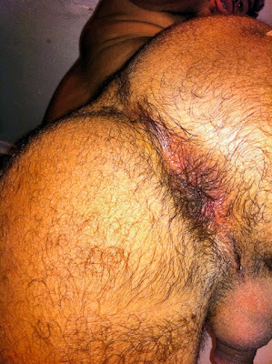 eduguarro:  ufff cuando me hice esa foto mi culo y polla olían q alimentaban jajaja