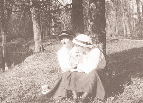 XXX n-iaise:  Olga and Anastasia photographed photo