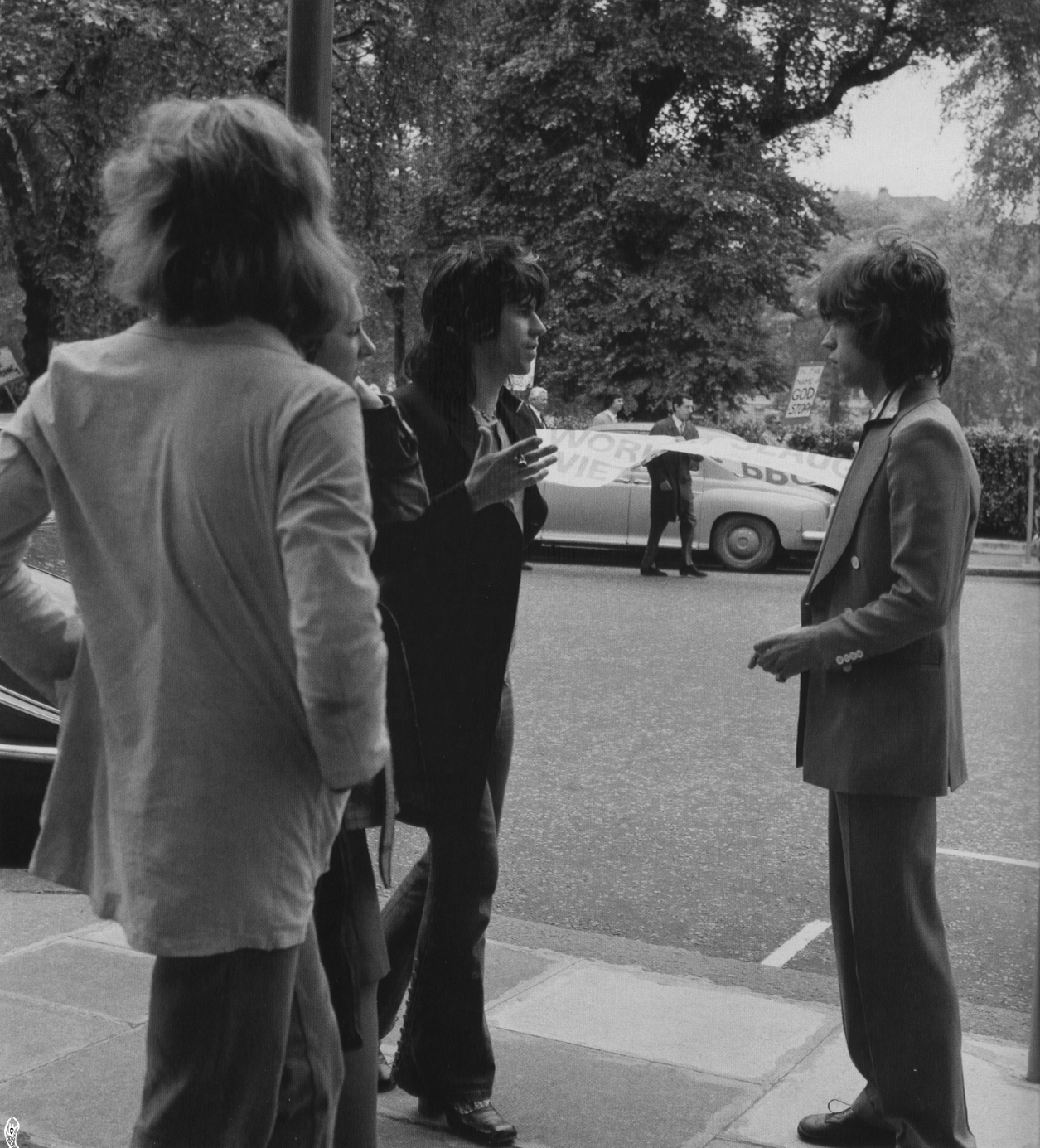 rollingstoned:  KEITH RICHARDS et MICK JAGGER (24.05.1972)   Keith Richards and Mick