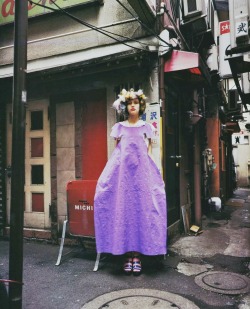 bosconos:  “Mode moves us Comme des Garçons” in High Fashion Magazine april 2008 by Muga Miyahara 