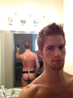 gingers-snaps:  My tush is looking fine and ready!!
