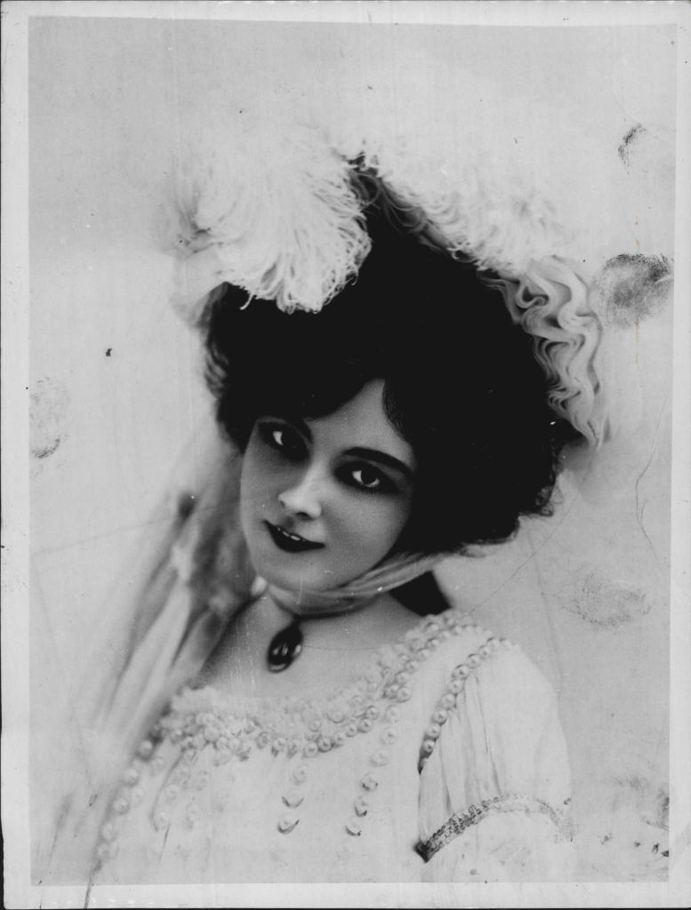 carolathhabsburg:  Miss Marie Doro in early 1900s 