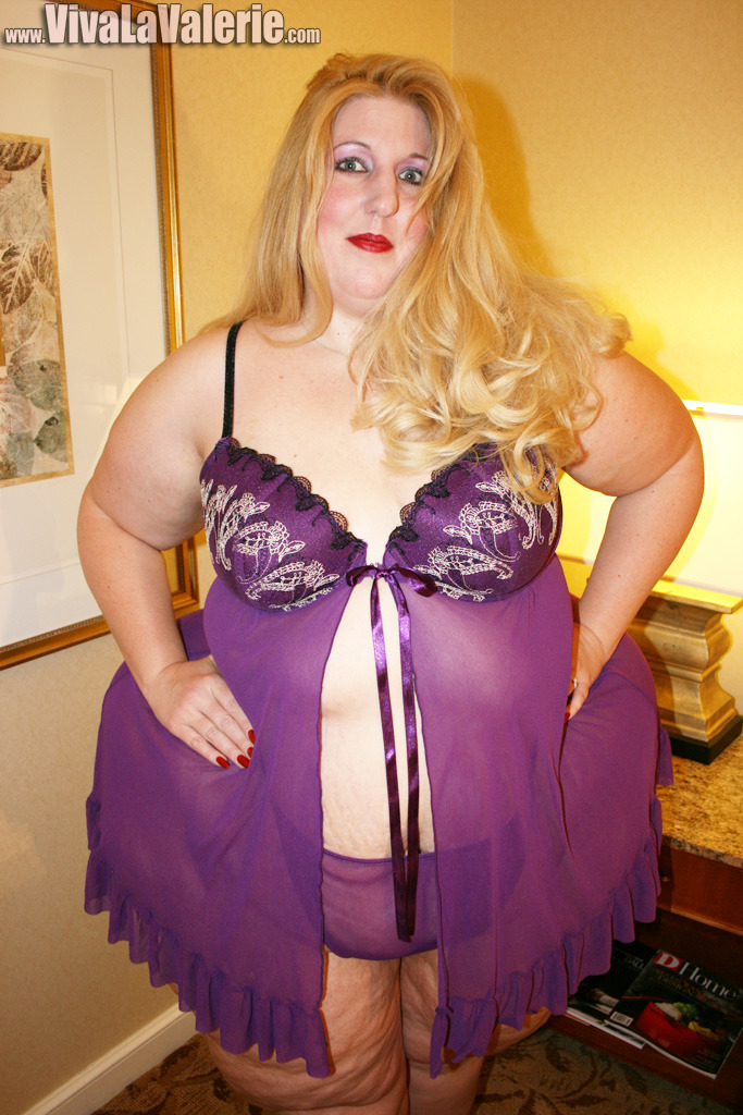 larrycockmen:  garyplv:  ssbbw-bbw:  Viva La Valerie SSBBW  âˆš  Hotty  Way hot.