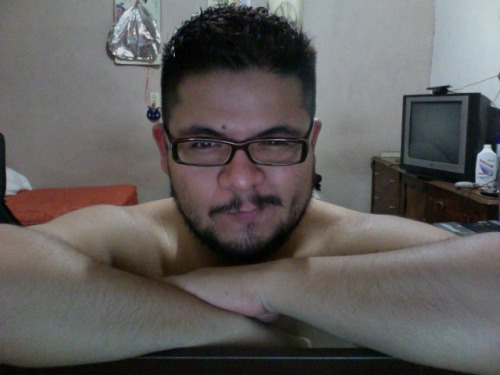 chookiemunster:  Say hi to the new chookie…! :D
