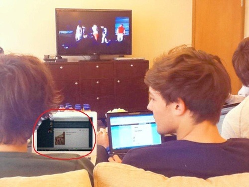 garotinhaperdidaaqui:  itspaulwaysonedirection:  unhealthyobsession1d:    reblogging