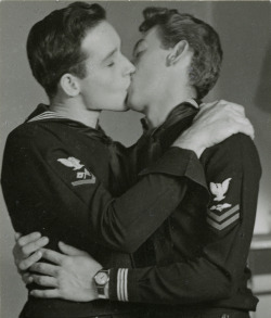 the-seed-of-europe:  Two sailors ca. 1940-1945. An image featured in the “Love and War” exhibit at the Kinsey Institute Gallery. More info on the exhibit can be found here. “The photo is usually seen cropped from the waist up, as it was in the 1980s