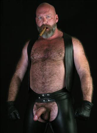 Porn photo You never go wrong with a Dominant Bear Master!