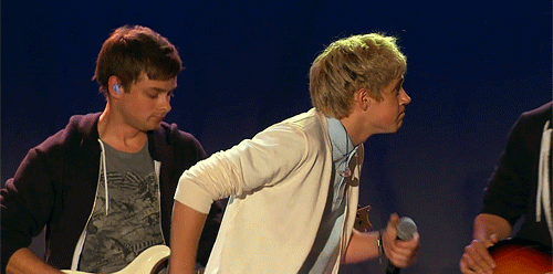 1dlives:  i forgot i had this  Sandy’s face omg I can’t