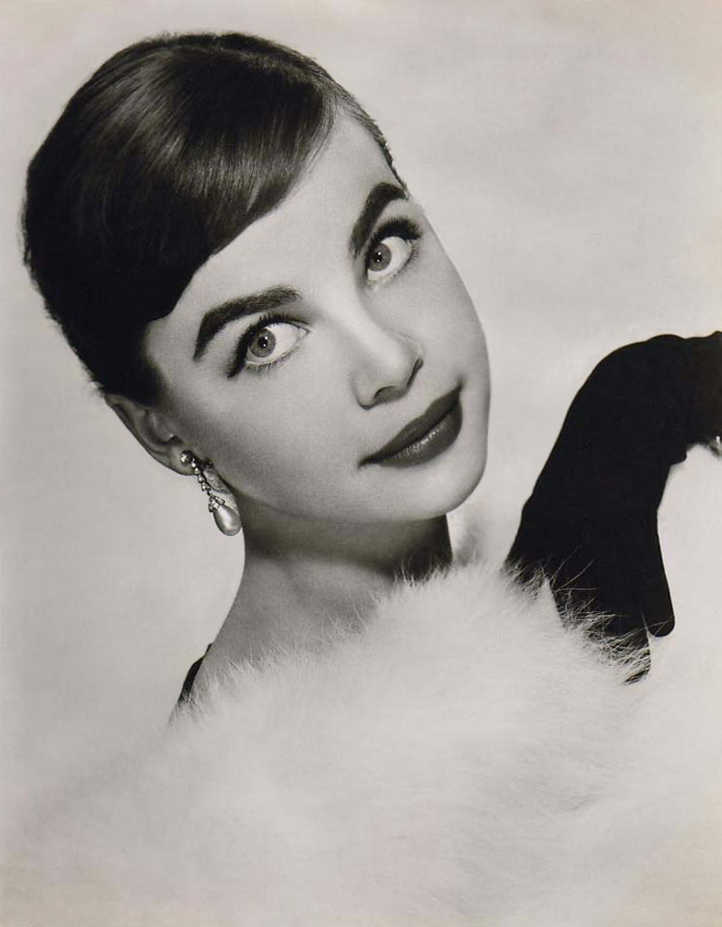 theniftyfifties:  Leslie Caron 