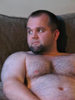cutecubs:  cute husky man. my fav 