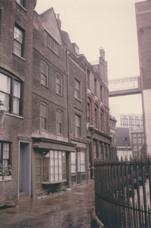 Clement&rsquo;s Inn Passage, LSE, 1965