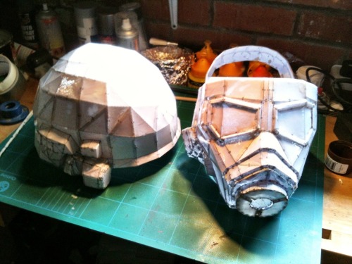 jaycosplay: NCR Helmet Update : Resin coat on the exterior has set and just finished fiberglassing t