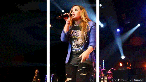 Gif 3D Demi Lovato :