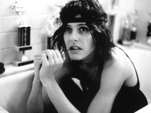beautifulpeoplewelove:  Kate Moennig. 