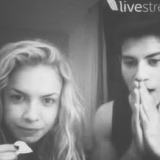 luarminhavidasz:  @Aguiarthur ;”Mesmo sem saber o que fazer com a saudade que dá de ficar sem você…” 