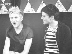 heleanored-deactivated20130121:  @Louis_Tomlinson: @NiallOfficial love