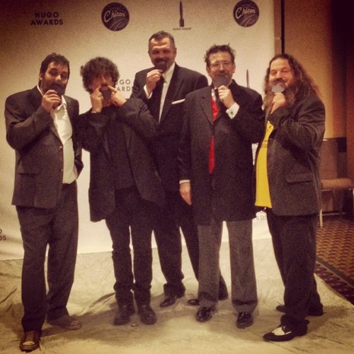 levelfivelaserlotus:Neil Gaiman and Dan Harmon! 