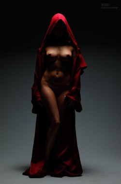 thesexceptional:  Red Riding Hood looking for her Big Bad Wolf. 