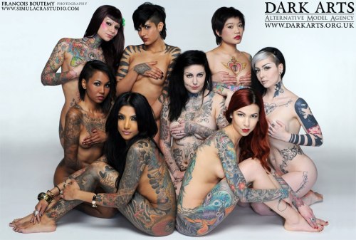 XXX womenwithink:  The amazing girls from Dark photo