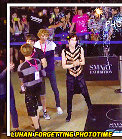 sumptuou5-deactivated20160305:  dorky exo with genie ► 