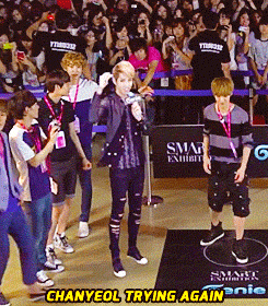 sumptuou5-deactivated20160305:  dorky exo with genie ► 